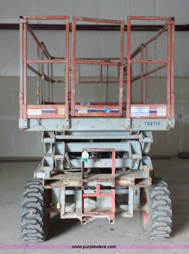 image for item BS9658 Skyjack SJ7027 scissor lift