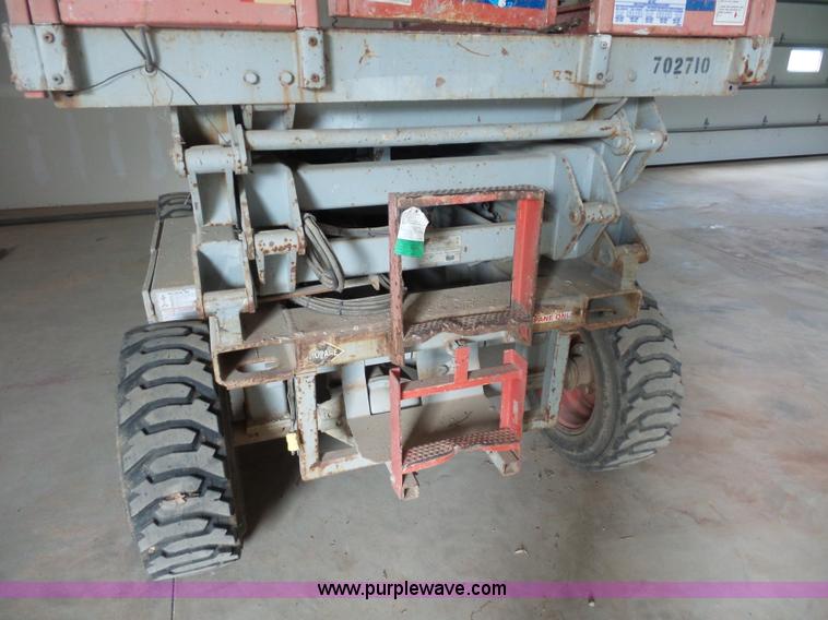 image for item BS9658 Skyjack SJ7027 scissor lift