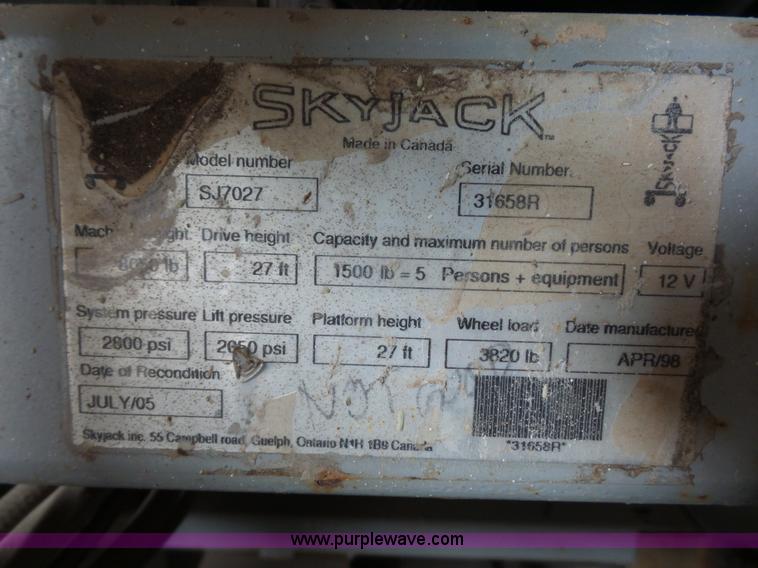 image for item BS9658 Skyjack SJ7027 scissor lift