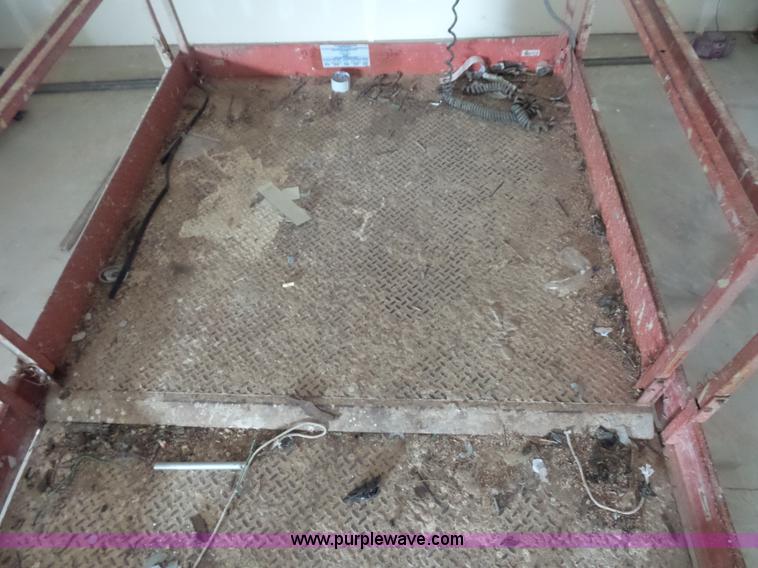 image for item BS9658 Skyjack SJ7027 scissor lift