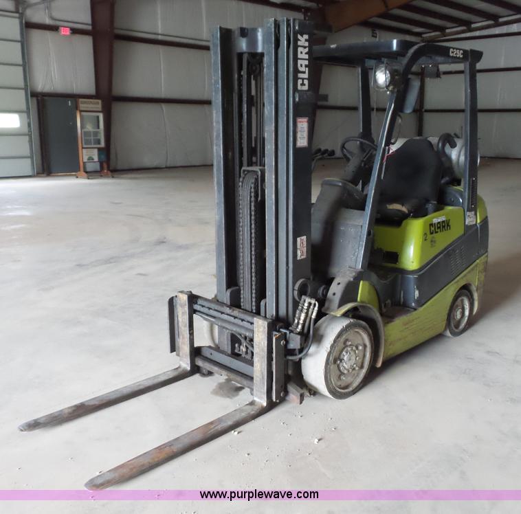 image for item BS9659 Clark C25C forklift