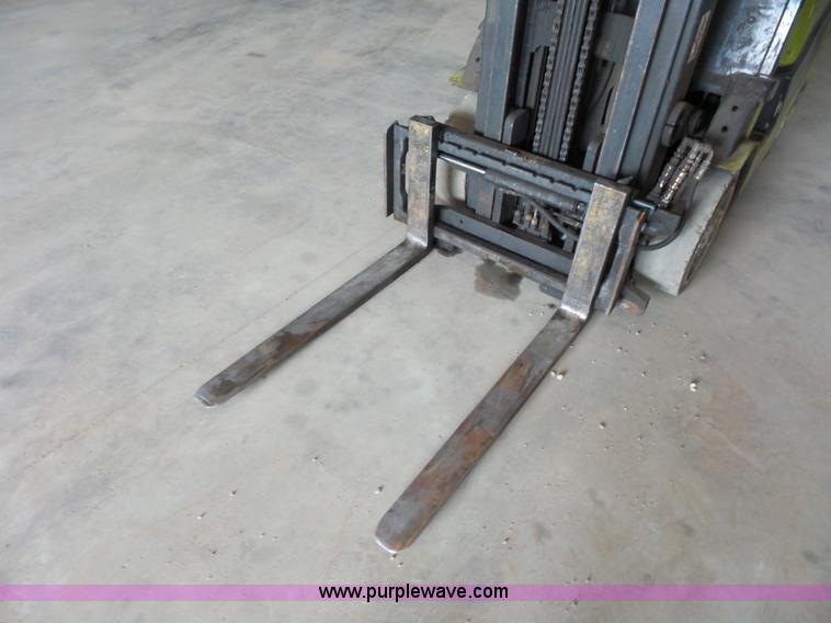 image for item BS9659 Clark C25C forklift