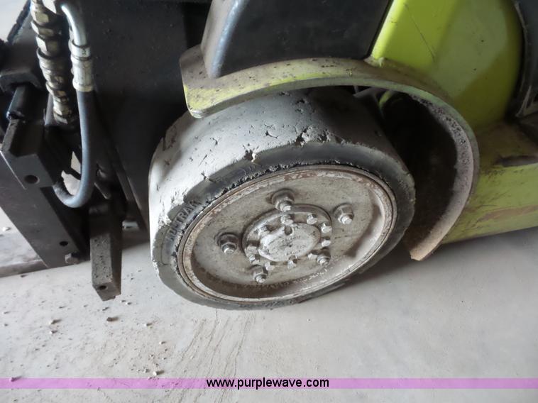 image for item BS9659 Clark C25C forklift