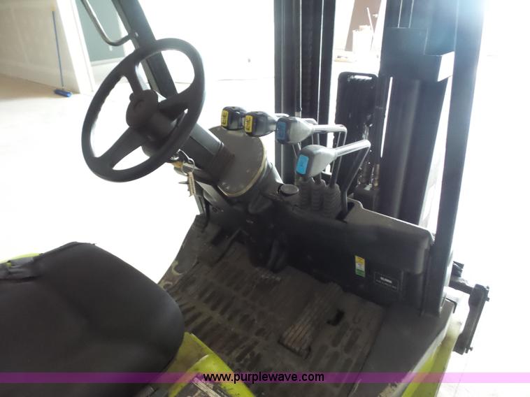 image for item BS9659 Clark C25C forklift