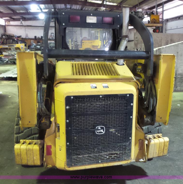 image for item L3514 2005 John Deere 325 skid steer