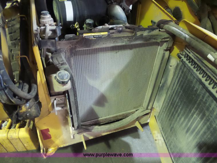 image for item L3514 2005 John Deere 325 skid steer