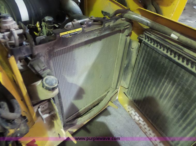 image for item L3514 2005 John Deere 325 skid steer