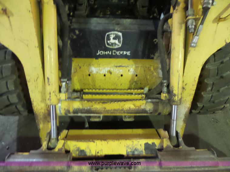 image for item L3514 2005 John Deere 325 skid steer