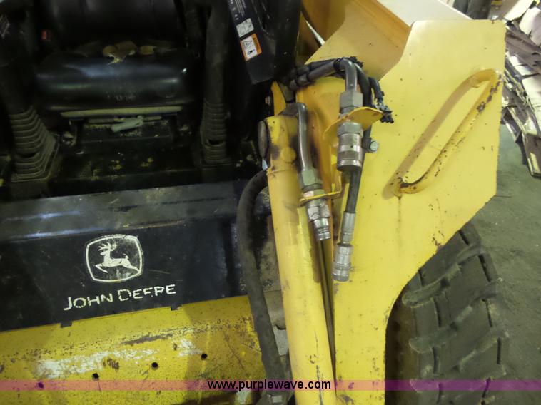 image for item L3514 2005 John Deere 325 skid steer
