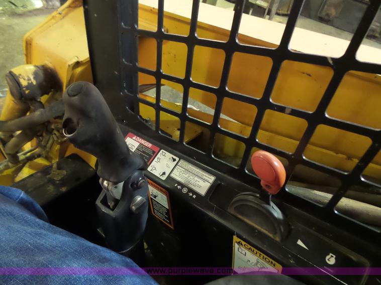 image for item L3514 2005 John Deere 325 skid steer