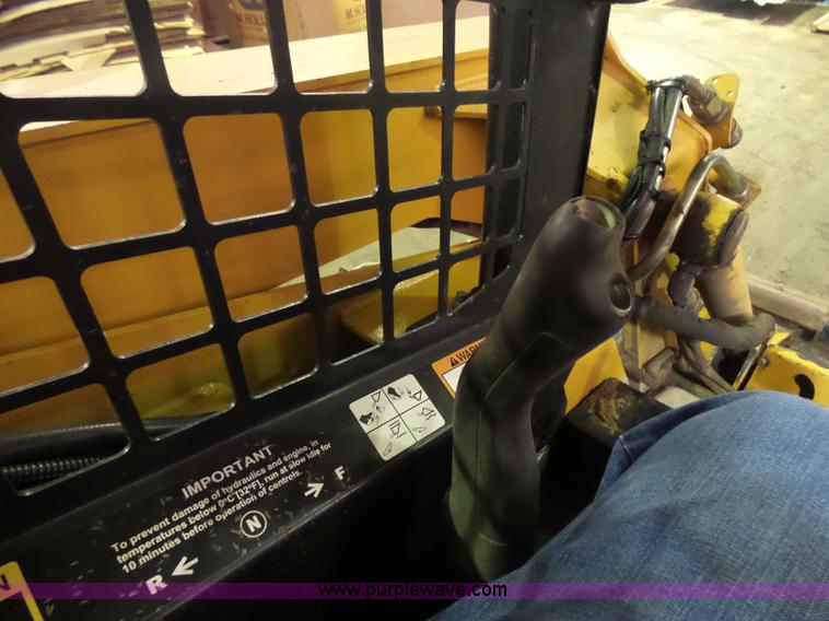 image for item L3514 2005 John Deere 325 skid steer