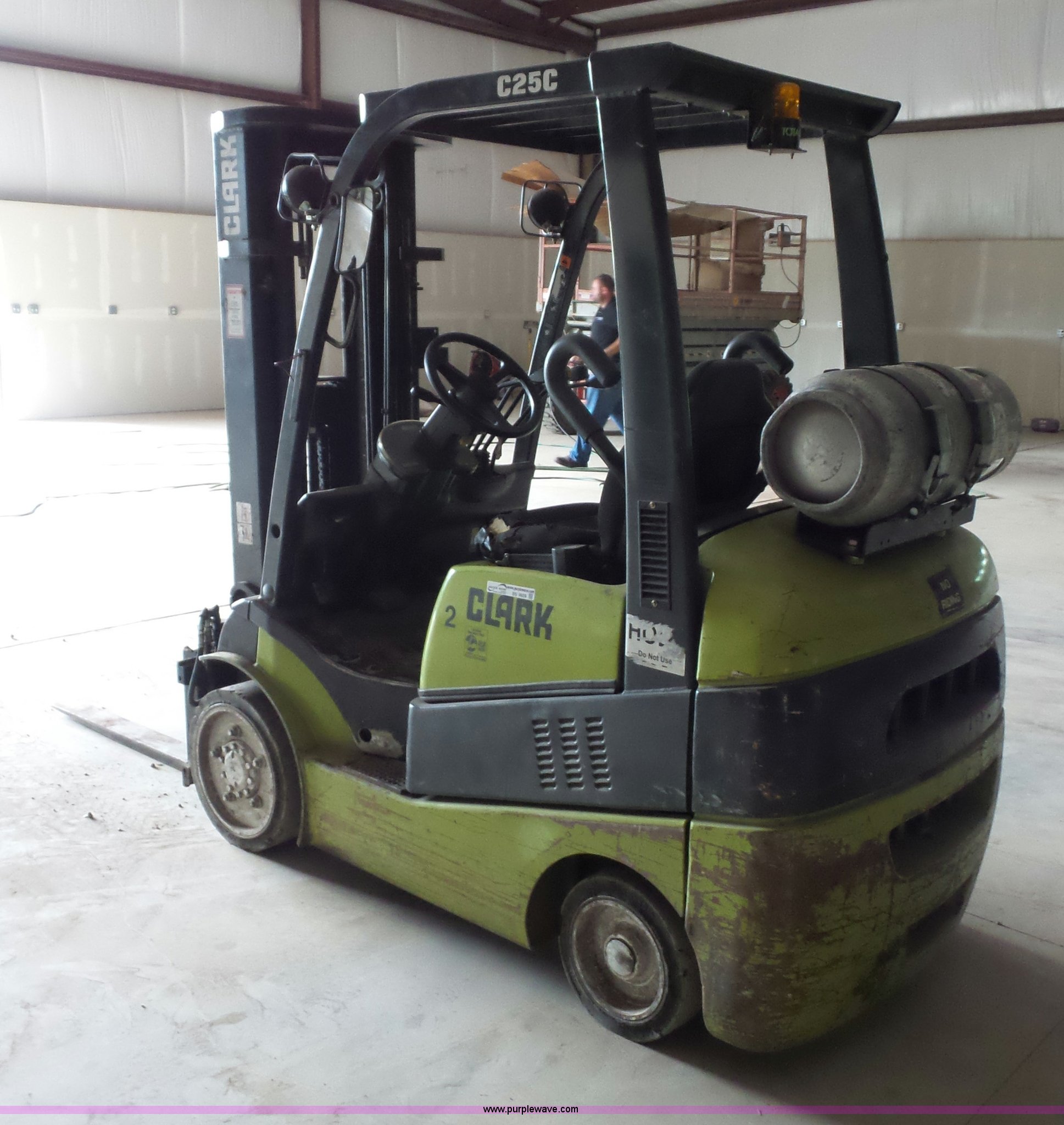 Clark C25C forklift in High Ridge, MO Item BS9659 sold Purple Wave