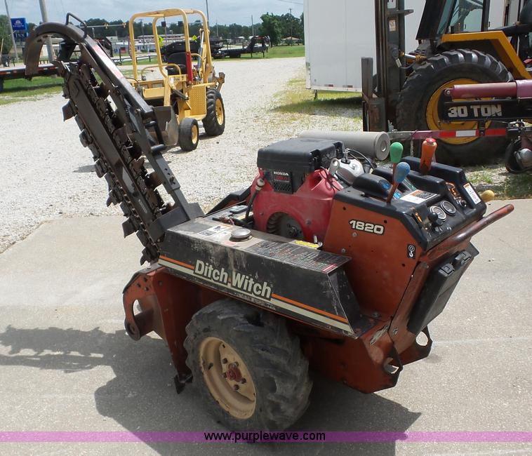 image for item AG9182 1997 Ditch Witch 1820HF trencher