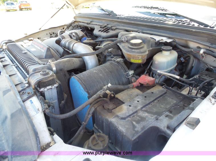 image for item AL9140 2005 Ford F350 Super Duty utility truck