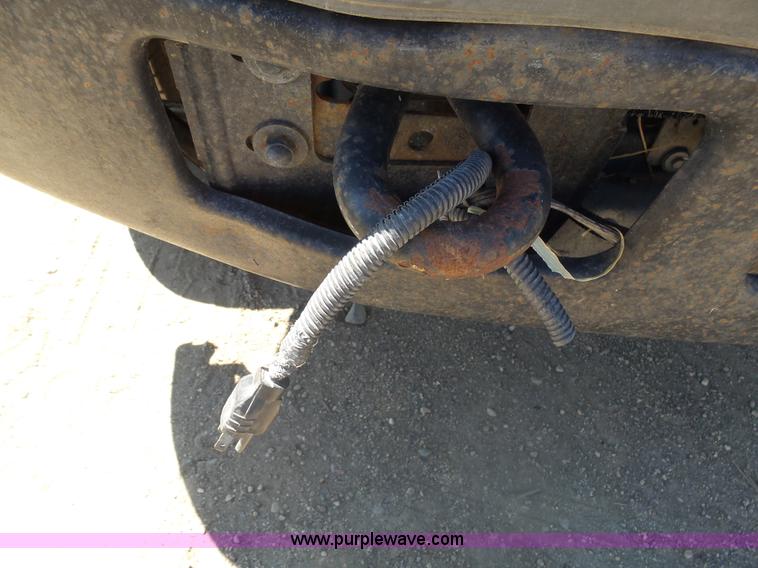 image for item AL9140 2005 Ford F350 Super Duty utility truck