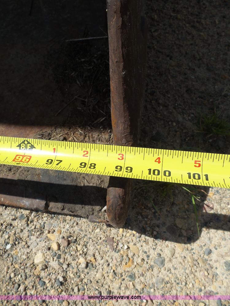 image for item AL9148 Wheel loader bucket