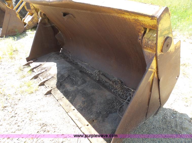 image for item AL9148 Wheel loader bucket