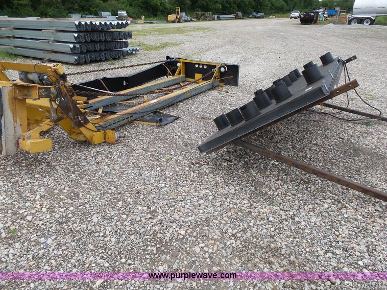 image for item BM9692 Trinity MPS-350 crash attenuator