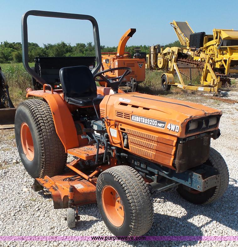 image for item BM9696 Kubota B9200 MFWD tractor
