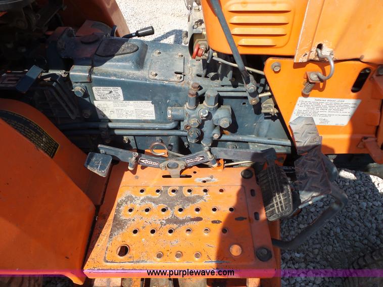 image for item BM9696 Kubota B9200 MFWD tractor