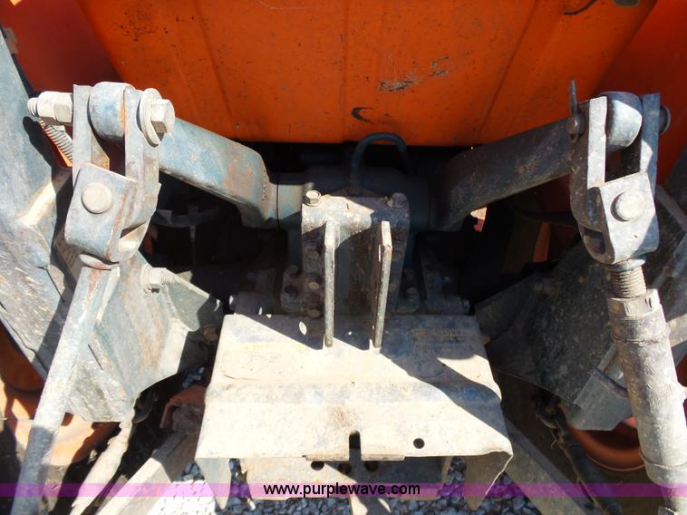 image for item BM9696 Kubota B9200 MFWD tractor