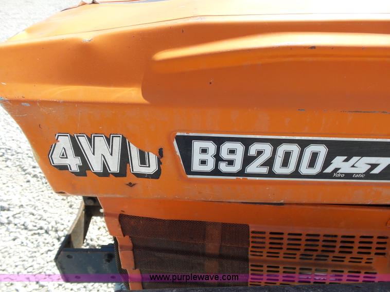 image for item BM9696 Kubota B9200 MFWD tractor