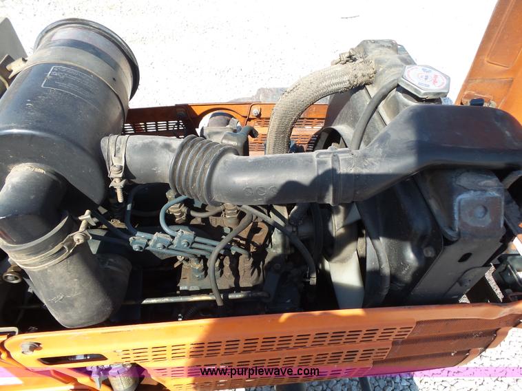 image for item BM9696 Kubota B9200 MFWD tractor