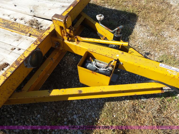 image for item BM9700 2008 Redi Haul ML7460 tilt deck trailer