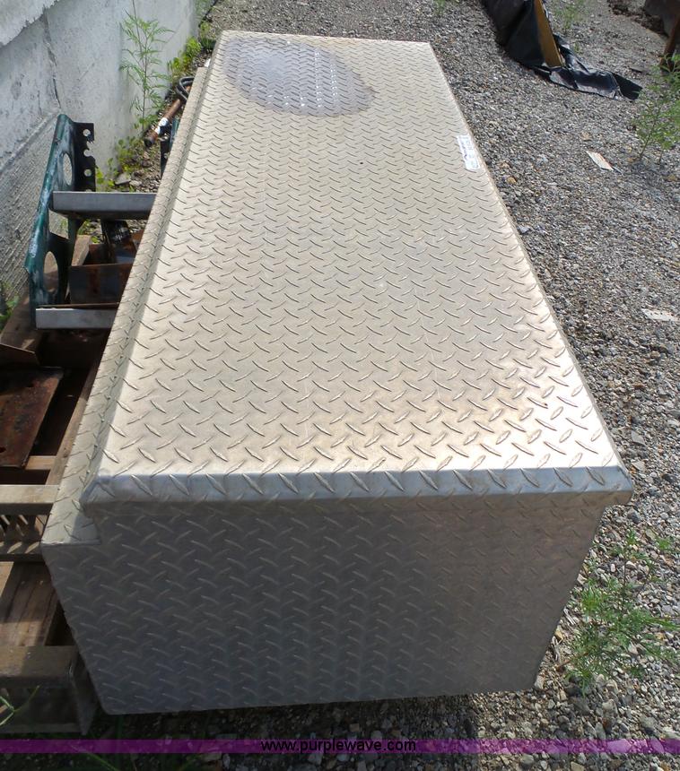 image for item BR9126 Dee Zee toolbox