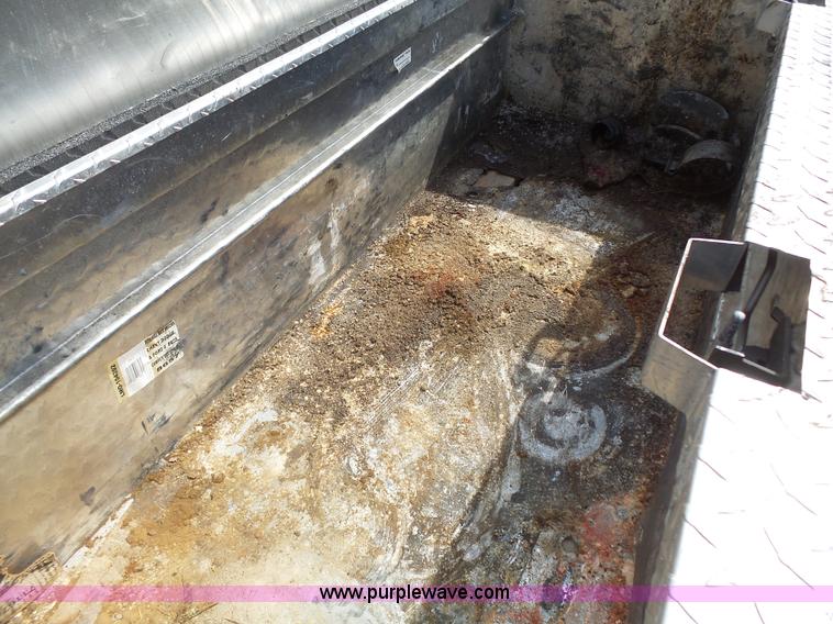 image for item BR9126 Dee Zee toolbox