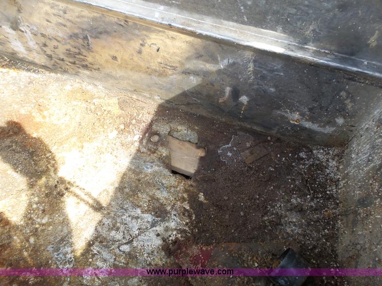 image for item BR9126 Dee Zee toolbox