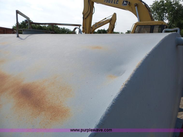 image for item BR9127 Water tank truck bed