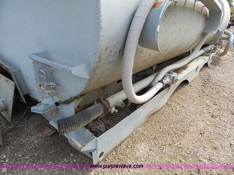 image for item BR9127 Water tank truck bed