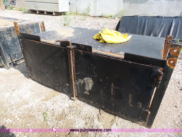 image for item BR9128 (2) under bed toolboxes