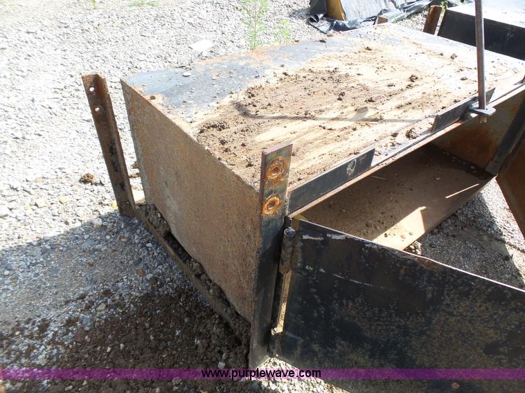 image for item BR9128 (2) under bed toolboxes