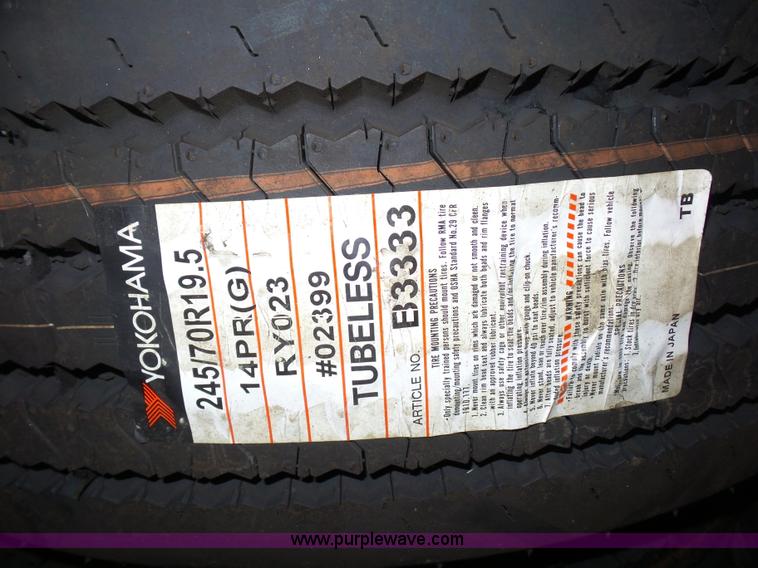 image for item BS9564 (2) Yokohama 245/70R19.5 tires