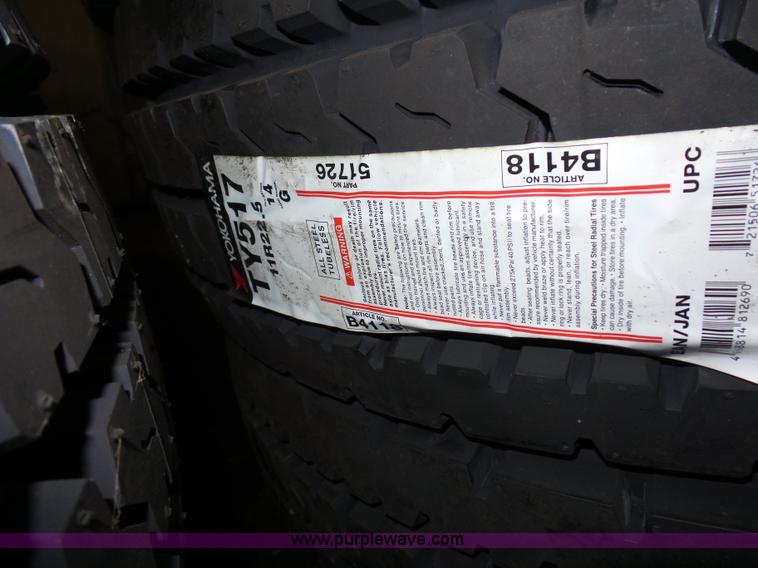image for item BS9565 (7) Yokohama 11R22.5 tires