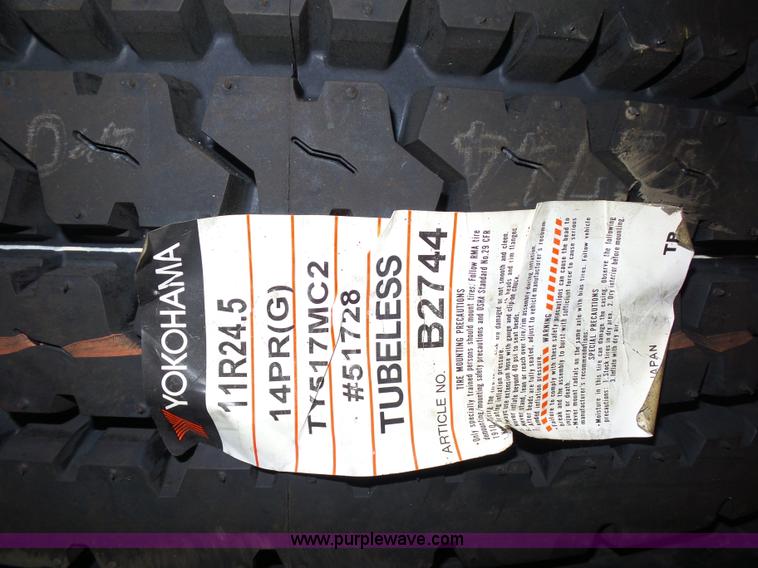image for item BS9573 (8) Yokohama 11R24.5 tires