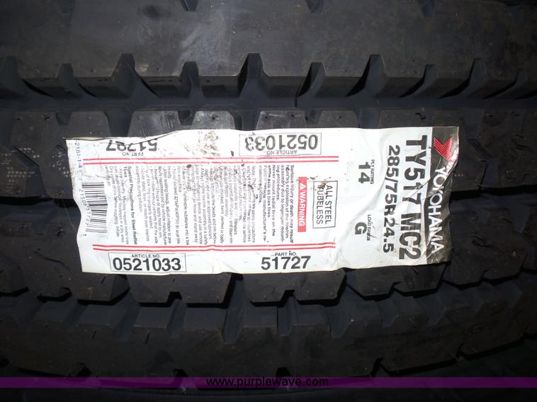 image for item BS9574 (8) Yokohama 285/75R24.5 tires
