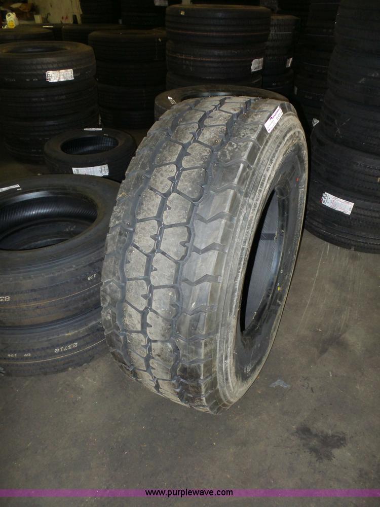 image for item BS9579 Yokohama 425/65R22.5 tire
