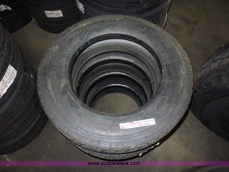 image for item BS9580 (4) Yokohama 225/70R19.5 tires