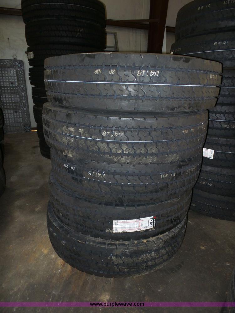 image for item BS9582 (5) Yokohama 11R22.5 tires