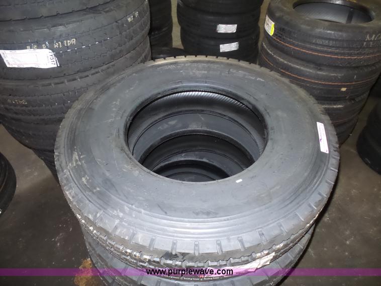 image for item BS9582 (5) Yokohama 11R22.5 tires