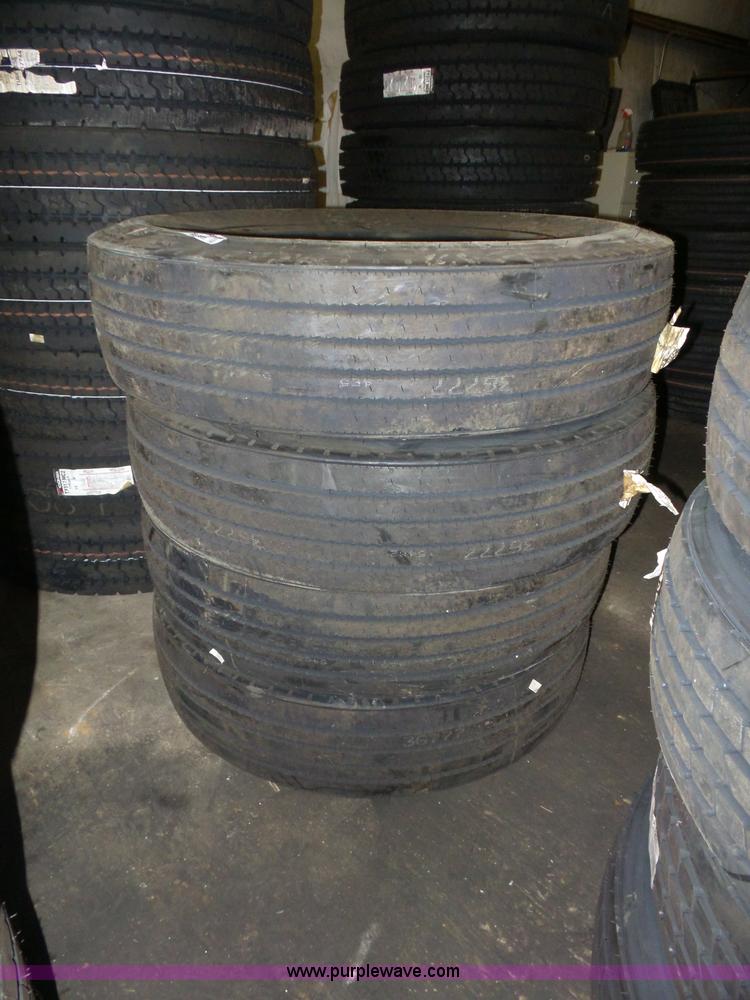 image for item BS9585 (4) Yokohama 285/75R24.5 tires