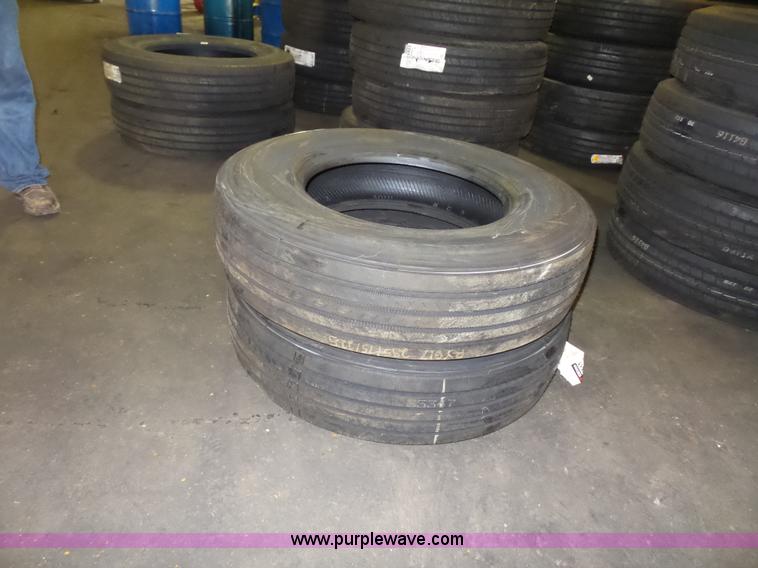 image for item BS9588 (2) Yokohama 295/75R22.5 tires