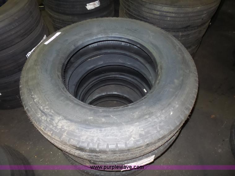 image for item BS9589 (4) Yokohama 11R24.5 tires