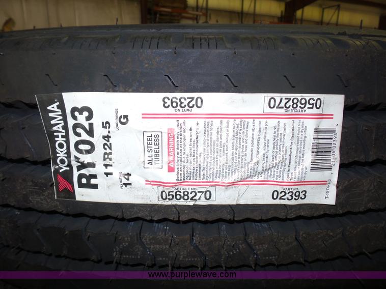 image for item BS9589 (4) Yokohama 11R24.5 tires