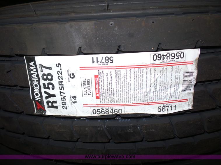 image for item BS9591 (4) Yokohama 295/75R22.5 tires