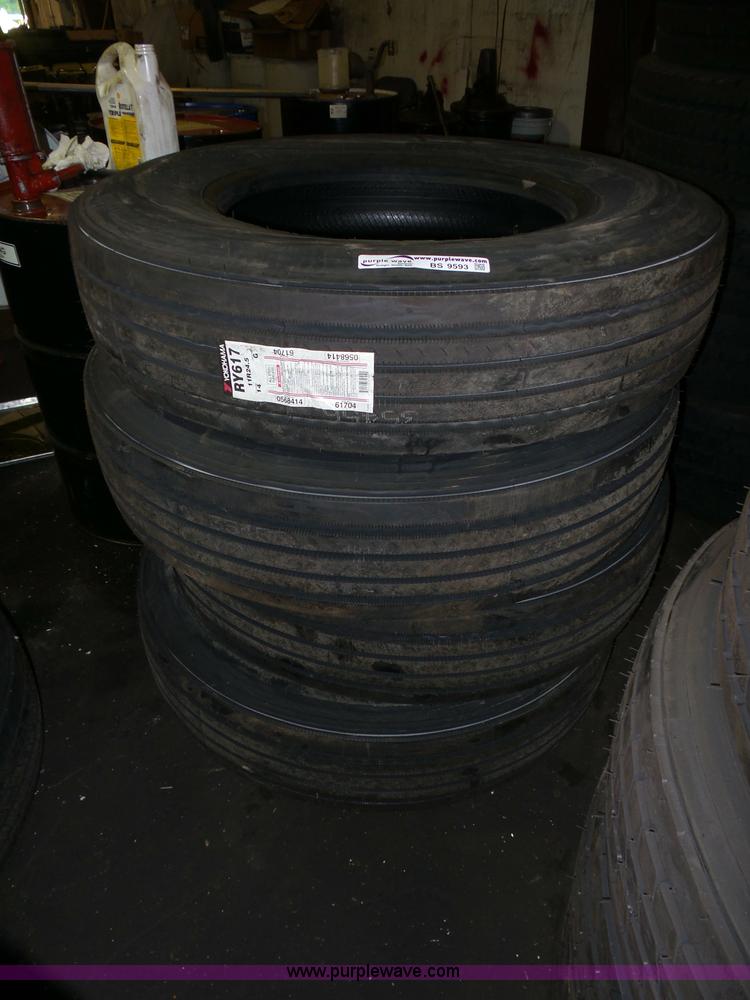 image for item BS9593 (4) Yokohama 11R24.5 tires