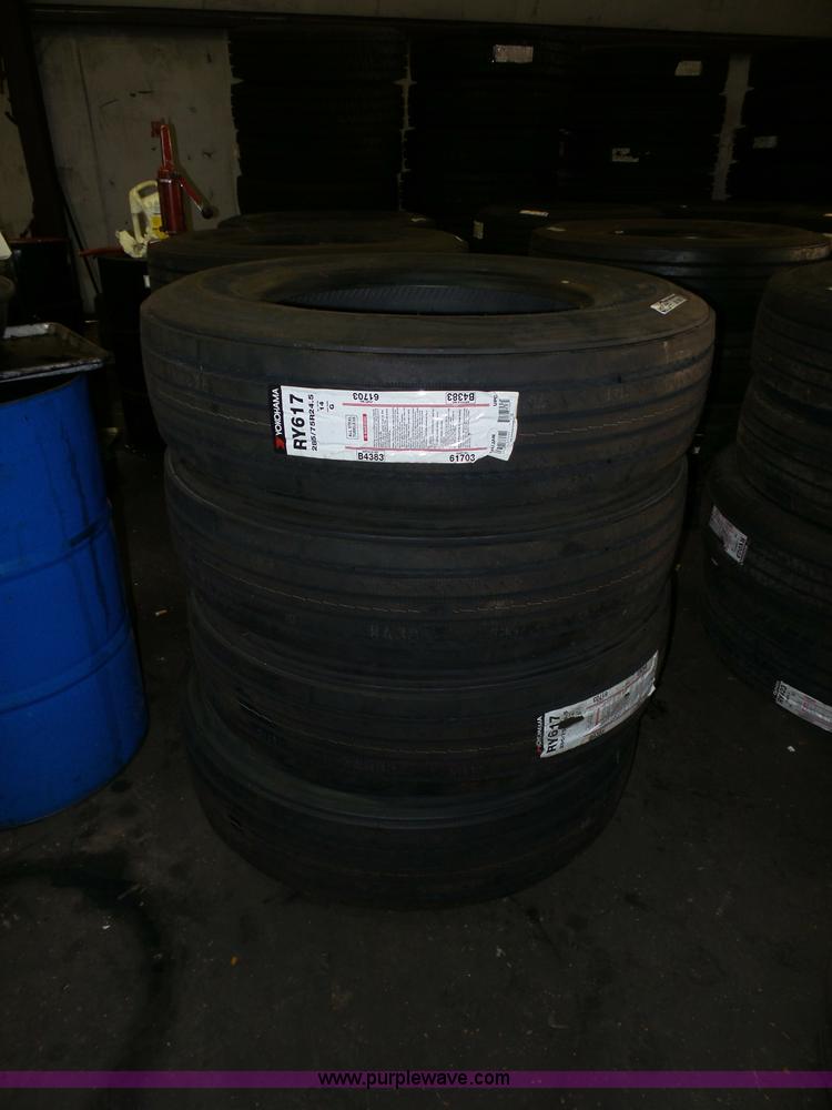 image for item BS9595 (4) Yokohama 285/75R24.5 tires